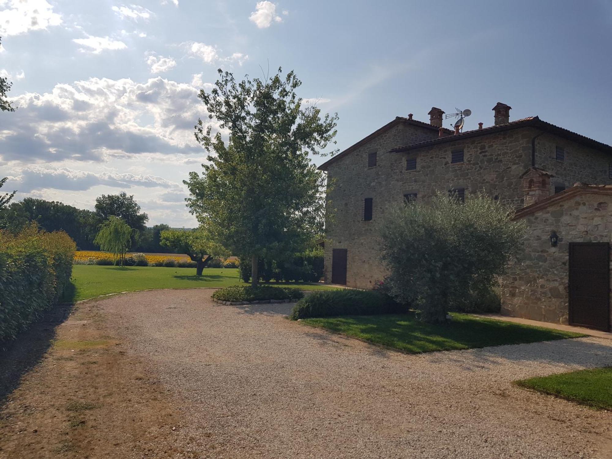 Agriturismo Villa Al Piano Todi Buitenkant foto